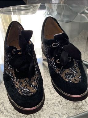 Brunate Black Embellished Women's Lace-Up Sneakers 38 1/2